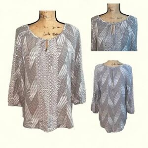 Fred David Gray Print Peasant Top | Women’s Size Small PTP 20”